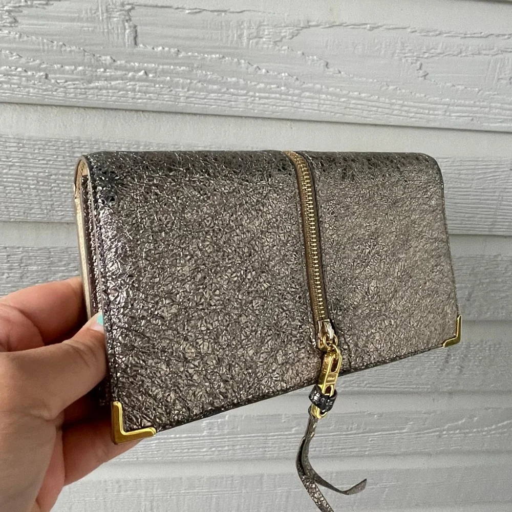 Cholé Flap Cover Metallic Leather Long Wallet-Rare - Picture 6 of 13